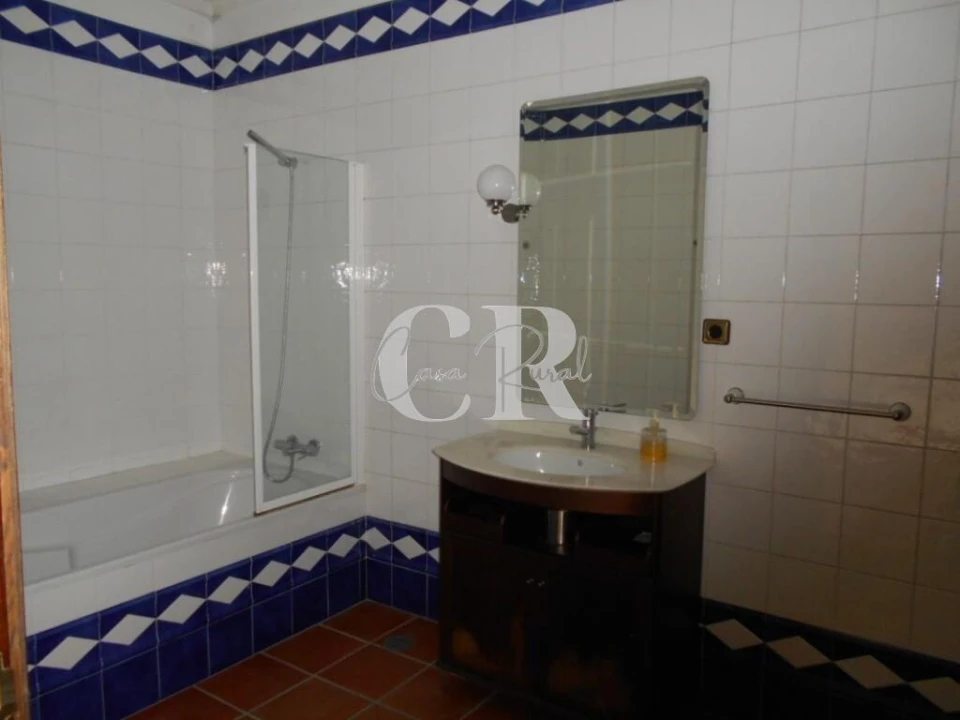 Moradia T4 para Venda em Meirinhas Foto 73