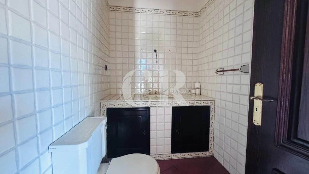 Moradia T4 para Venda em Meirinhas Foto 3