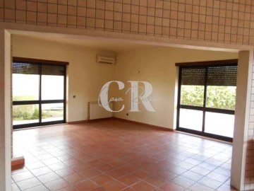 Moradia T4 para Venda em Meirinhas