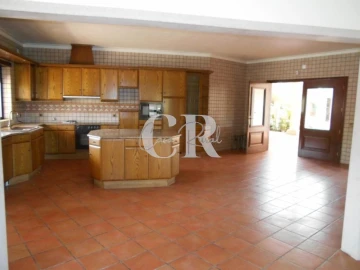 Moradia T4 para Venda em Meirinhas