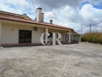 Moradia T4 para Venda em Meirinhas