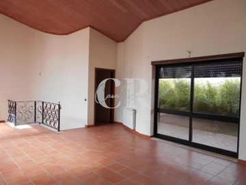 Moradia T4 para Venda em Meirinhas