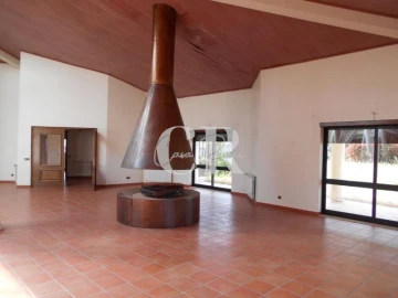Moradia T4 para Venda em Meirinhas