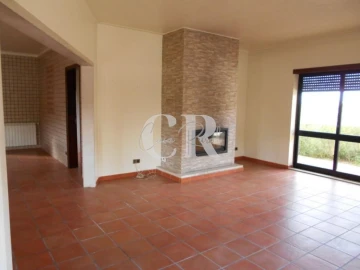 Moradia T4 para Venda em Meirinhas