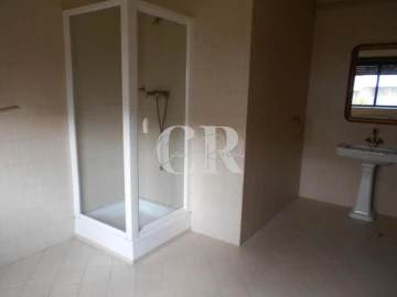Moradia T4 para Venda em Meirinhas