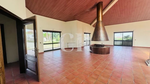 Moradia T4 para Venda em Meirinhas