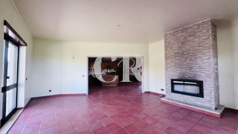 Moradia T4 para Venda em Meirinhas