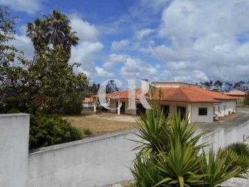 Moradia T4 para Venda em Meirinhas