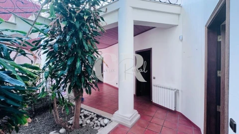 Moradia T4 para Venda em Meirinhas