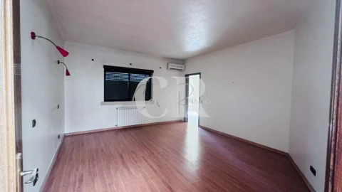 Moradia T4 para Venda em Meirinhas