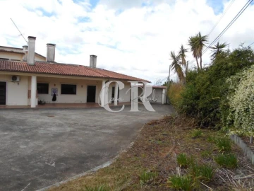 Moradia T4 para Venda em Meirinhas