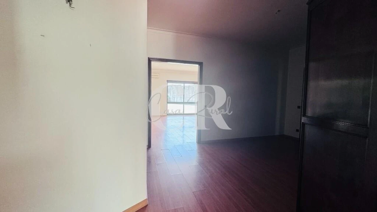 Moradia T4 para Venda em Meirinhas Foto 28
