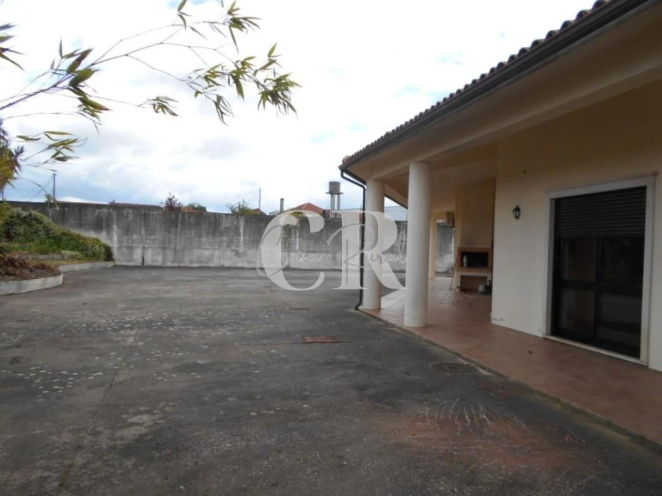 Moradia T4 para Venda em Meirinhas Foto 11