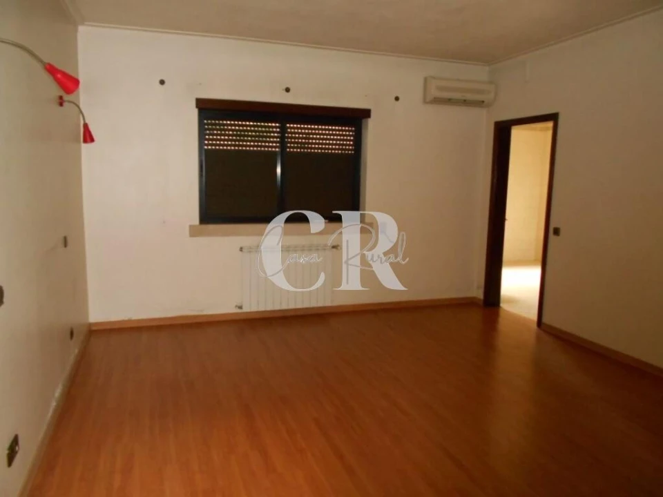 Moradia T4 para Venda em Meirinhas Foto 63