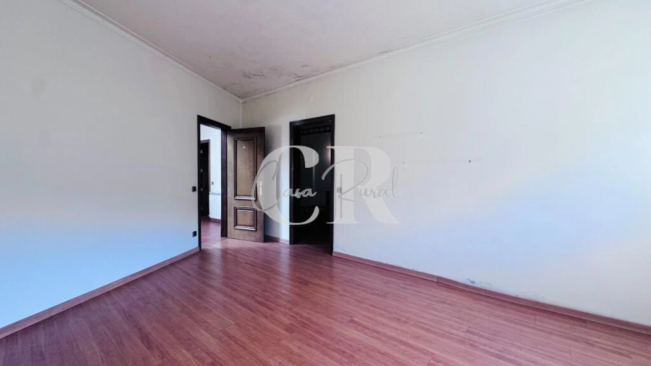 Moradia T4 para Venda em Meirinhas Foto 18