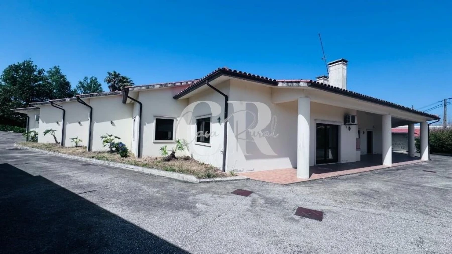 Moradia T4 para Venda em Meirinhas Foto 58