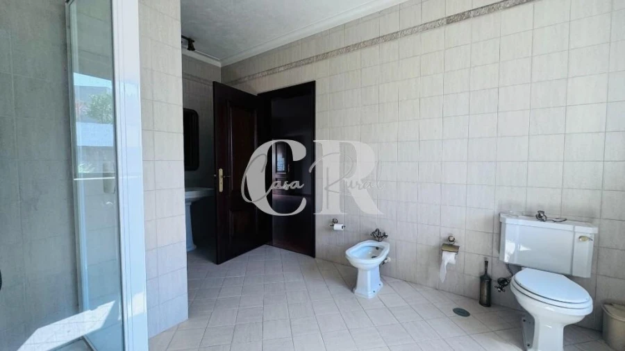 Moradia T4 para Venda em Meirinhas Foto 15