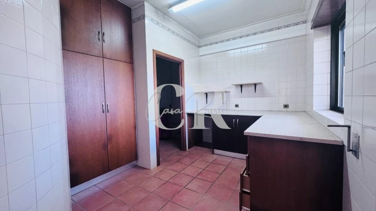 Moradia T4 para Venda em Meirinhas Foto 42