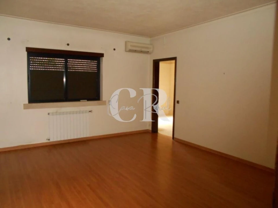 Moradia T4 para Venda em Meirinhas Foto 64