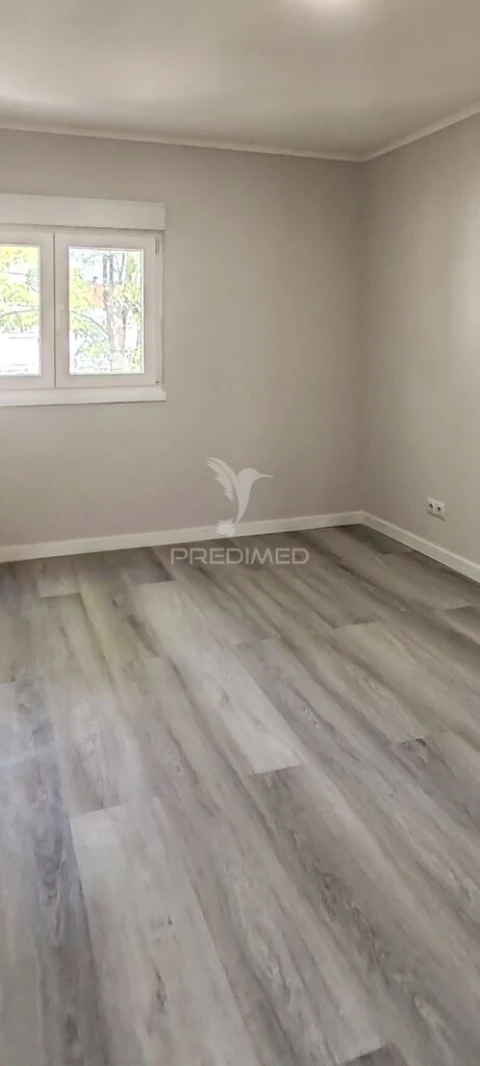Apartamento T3 para Venda em Laranjeiro e Feijó