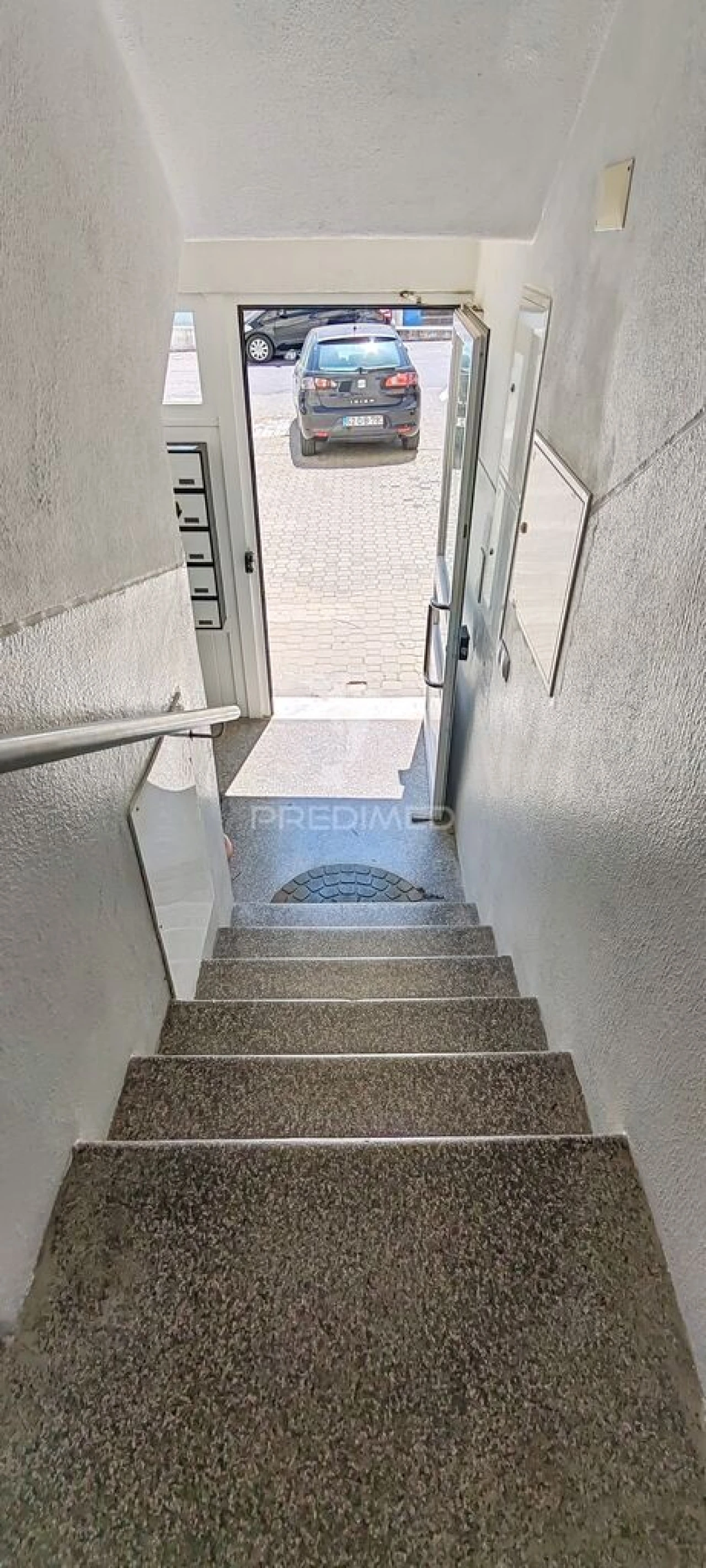 Apartamento T3 para Venda em Laranjeiro e Feijó Foto 3