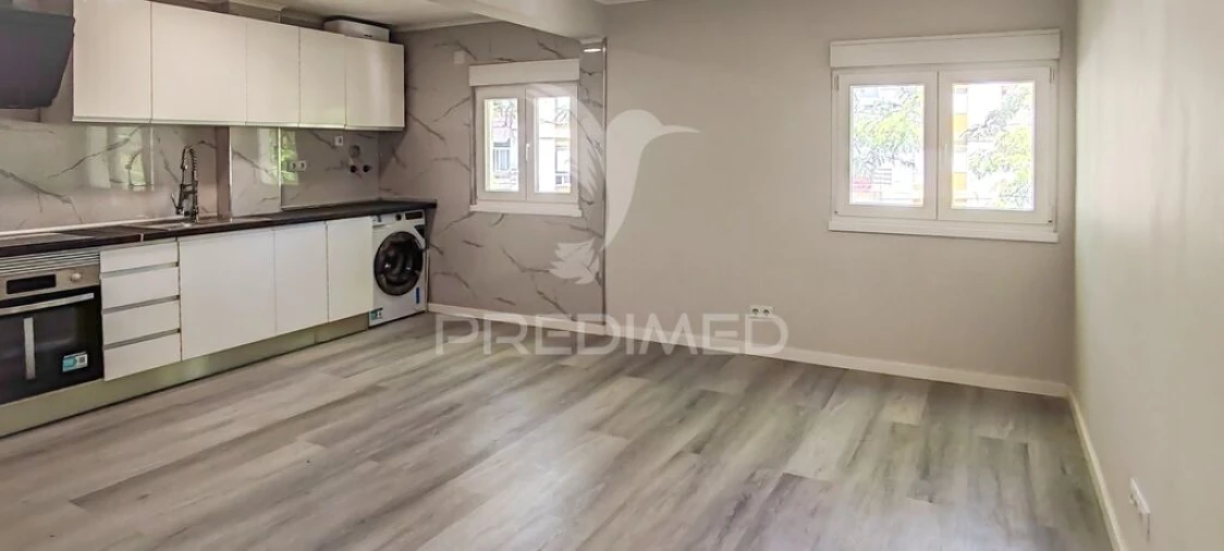 Apartamento T3 para Venda em Laranjeiro e Feijó Foto 4