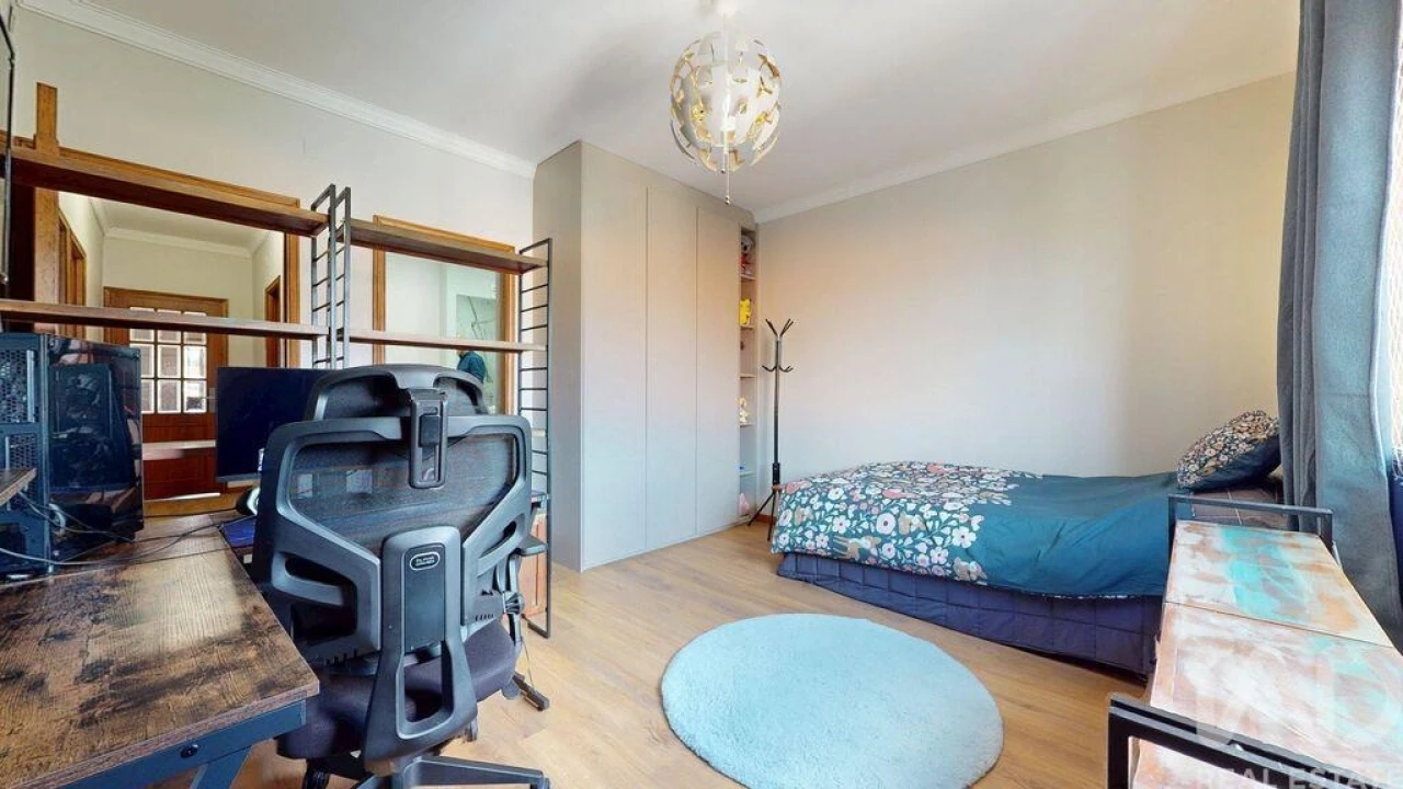 Apartamento T3 para Venda em Vilar de Andorinho Foto 35