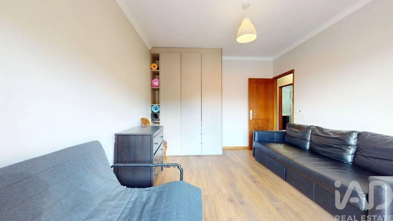 Apartamento T3 para Venda em Vilar de Andorinho Foto 30