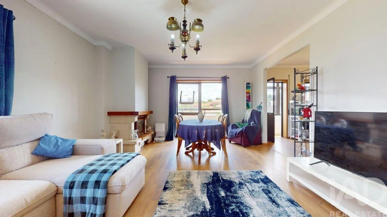 Apartamento T3 para Venda em Vilar de Andorinho Foto 4
