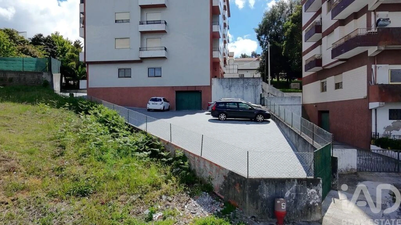 Apartamento T3 para Venda em Vilar de Andorinho Foto 38