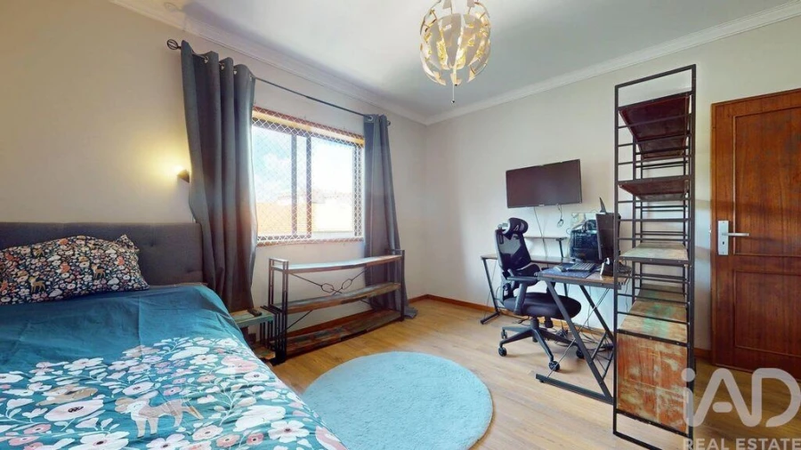 Apartamento T3 para Venda em Vilar de Andorinho Foto 33