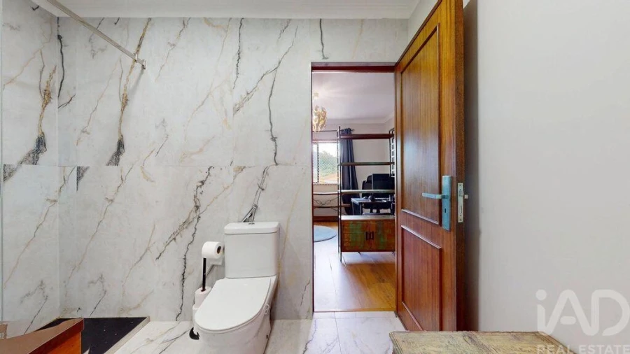 Apartamento T3 para Venda em Vilar de Andorinho Foto 32