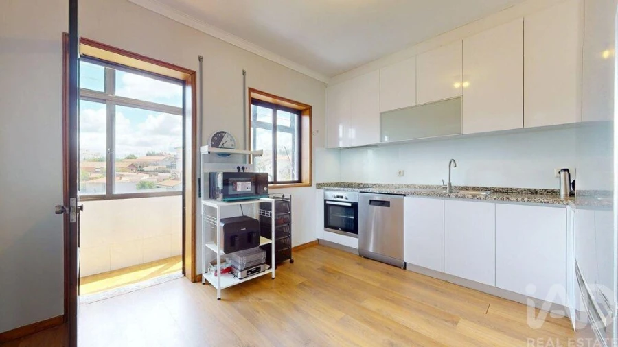 Apartamento T3 para Venda em Vilar de Andorinho Foto 15