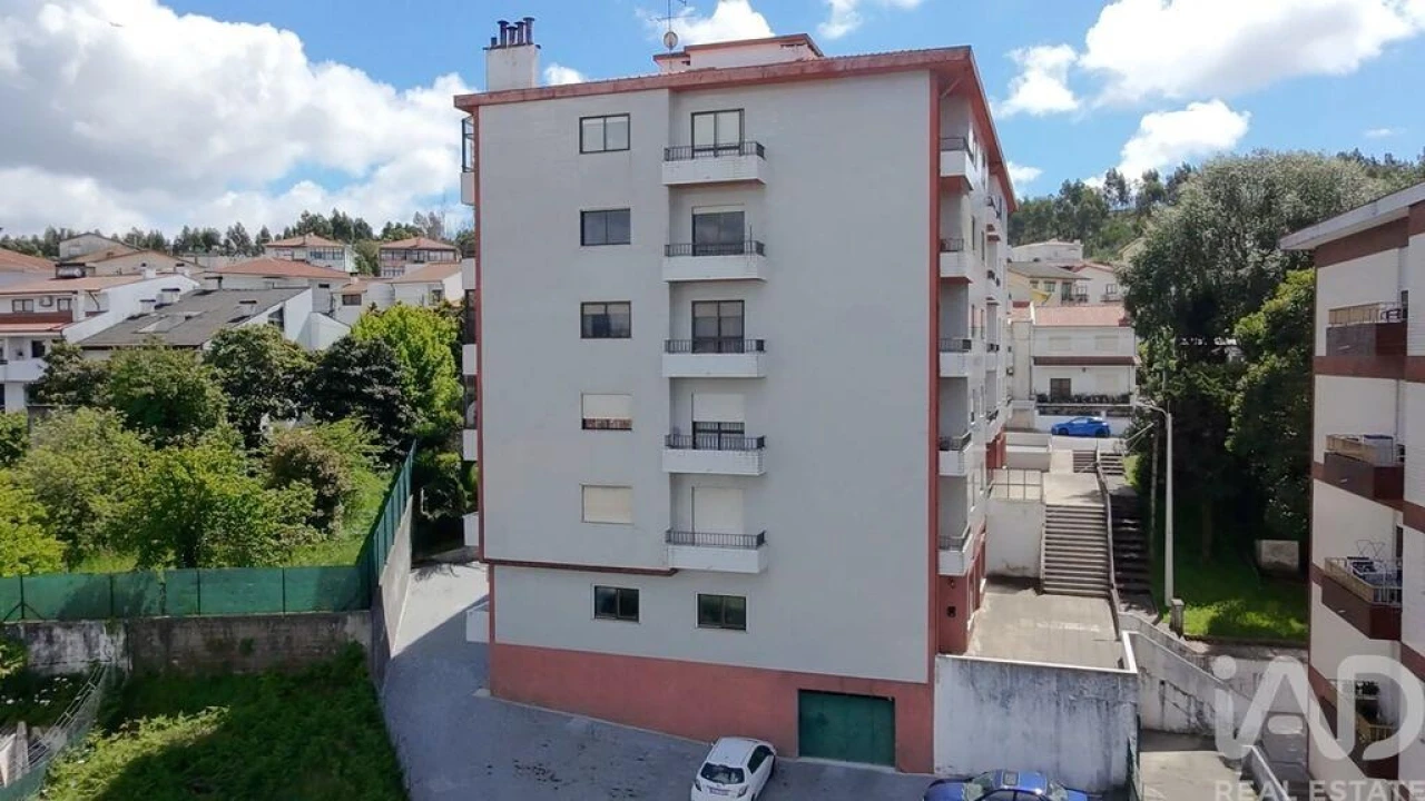 Apartamento T3 para Venda em Vilar de Andorinho Foto 1