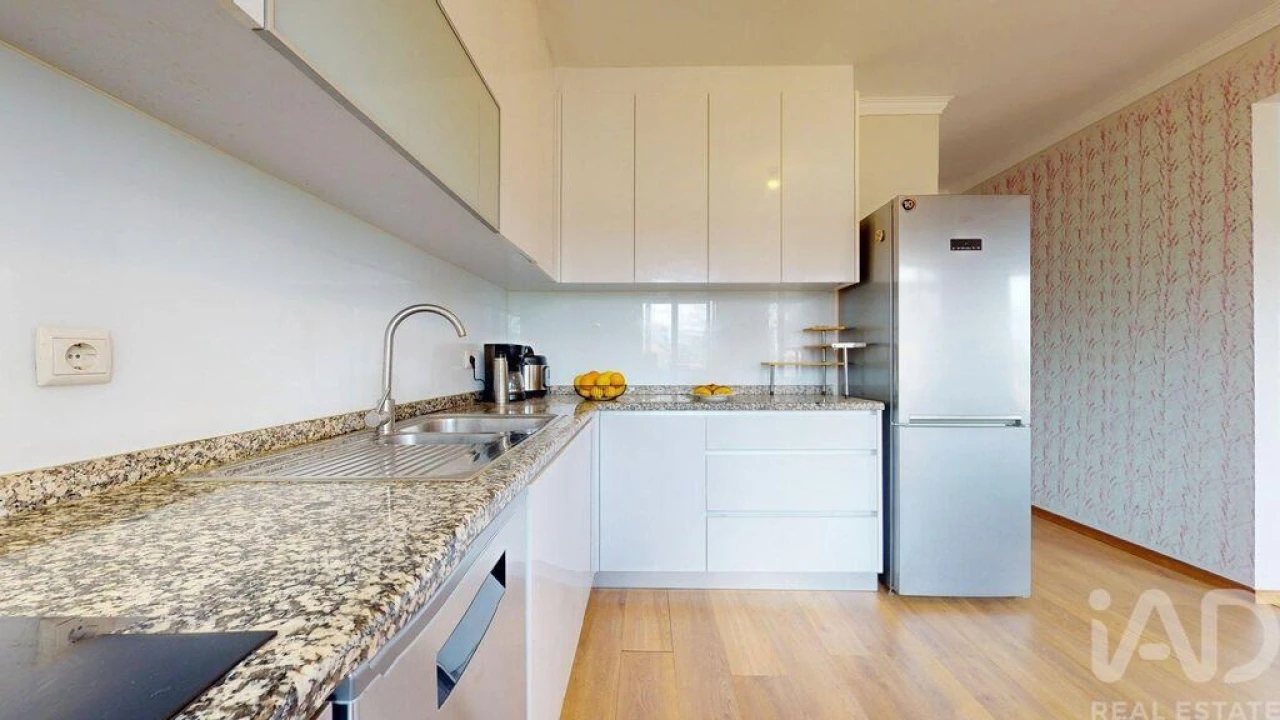Apartamento T3 para Venda em Vilar de Andorinho Foto 18