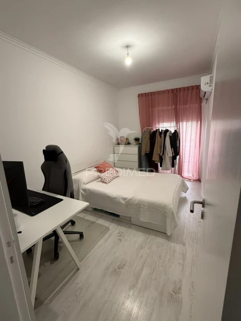 Apartamento T2 para Venda em Póvoa de Santa Iria e Forte da Casa