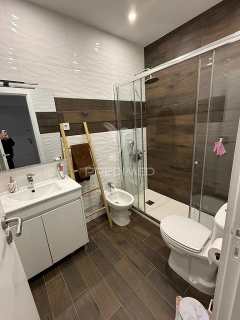Apartamento T2 para Venda em Póvoa de Santa Iria e Forte da Casa