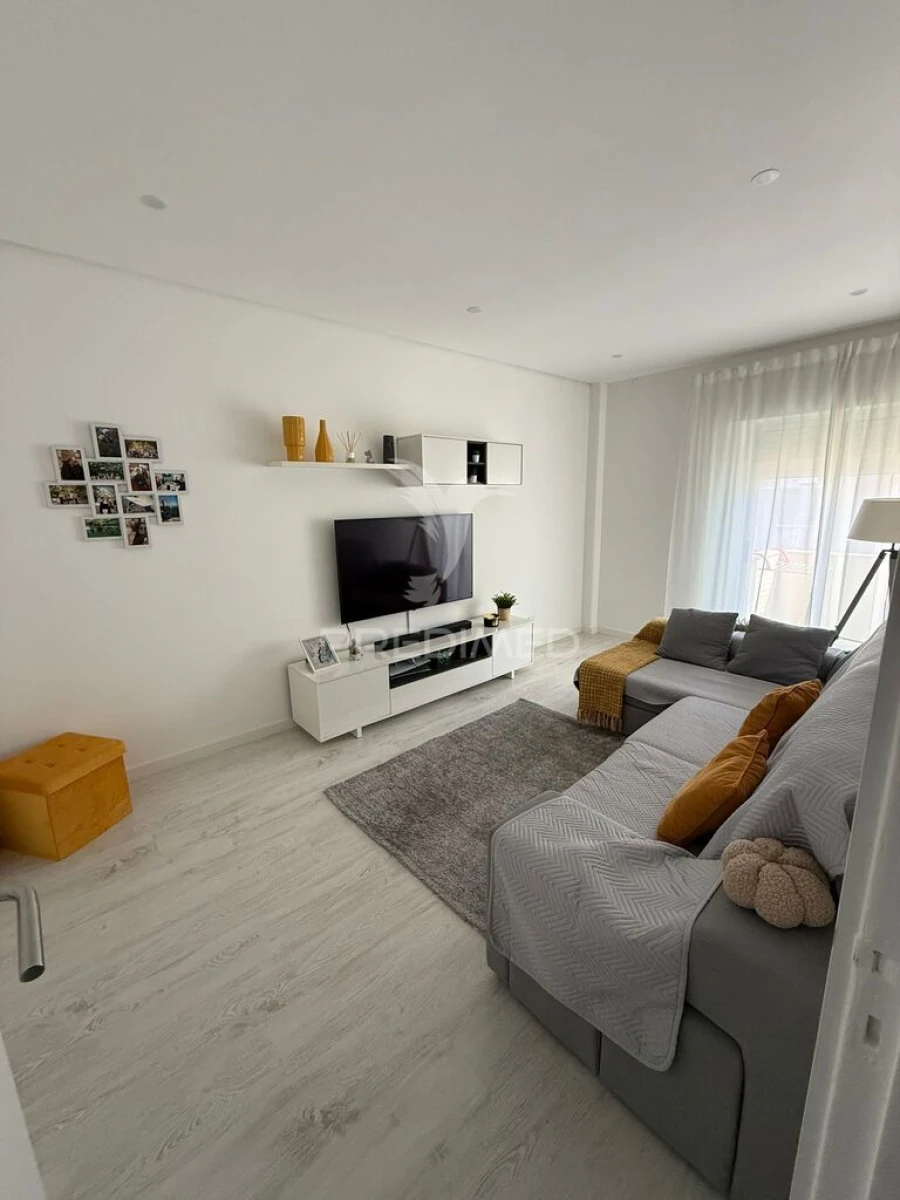 Apartamento T2 para Venda em Póvoa de Santa Iria e Forte da Casa Foto 9