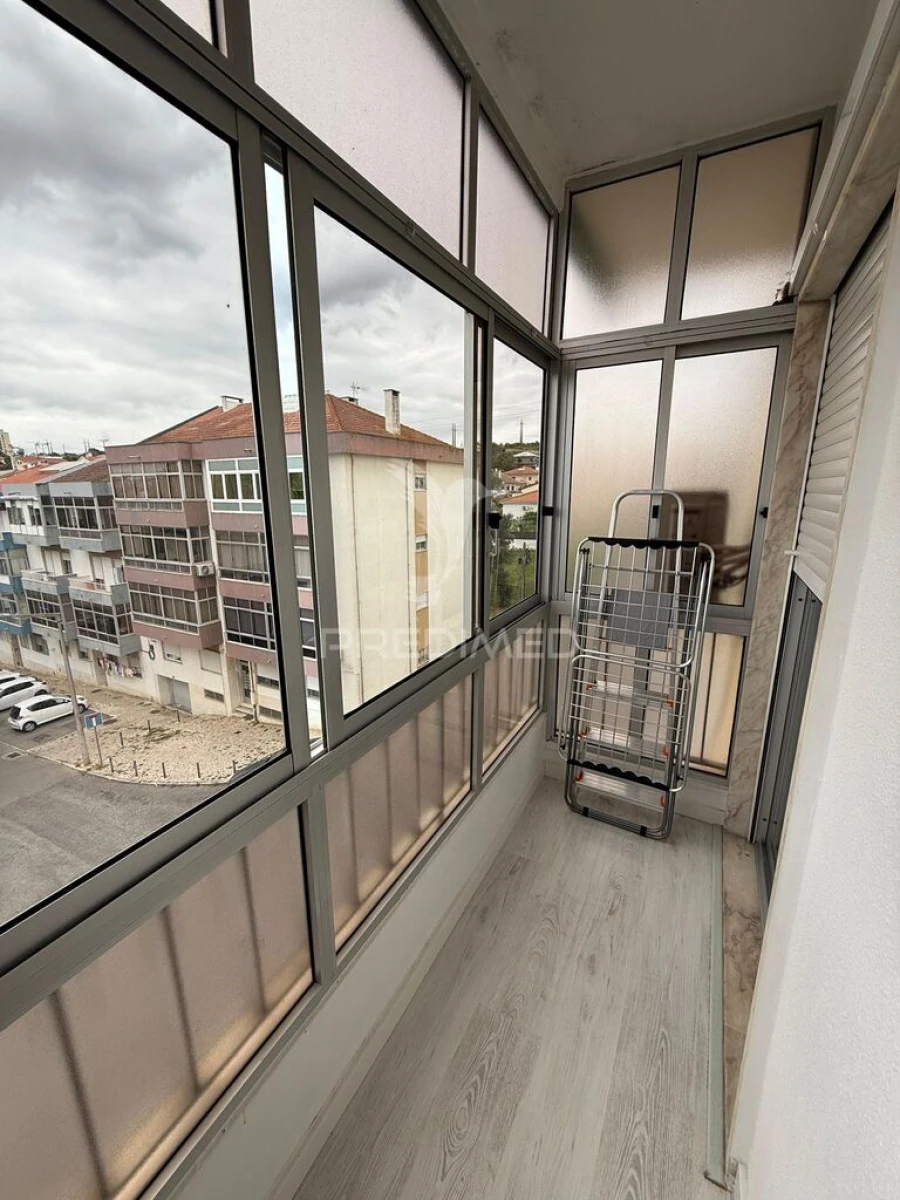 Apartamento T2 para Venda em Póvoa de Santa Iria e Forte da Casa Foto 16