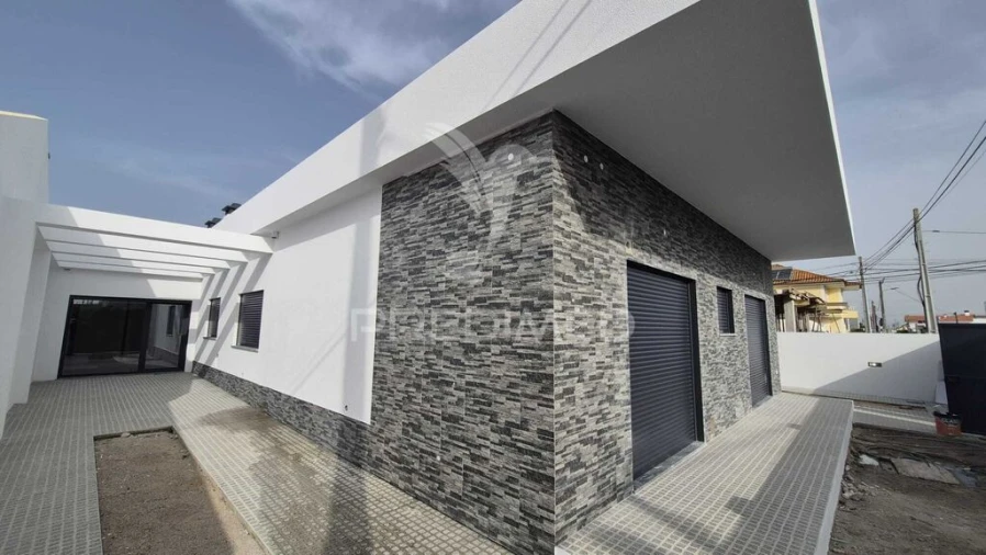 Moradia T4 para Venda em Quinta do Conde Foto 18
