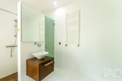 Moradia T4 para Venda em Recezinhos (São Mamede)