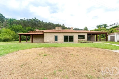 Moradia T4 para Venda em Recezinhos (São Mamede)