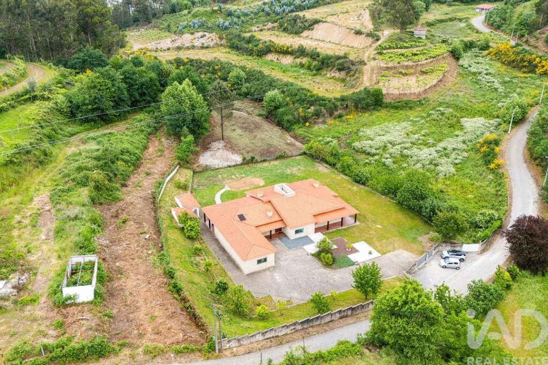 Moradia T4 para Venda em Recezinhos (São Mamede) Foto 31