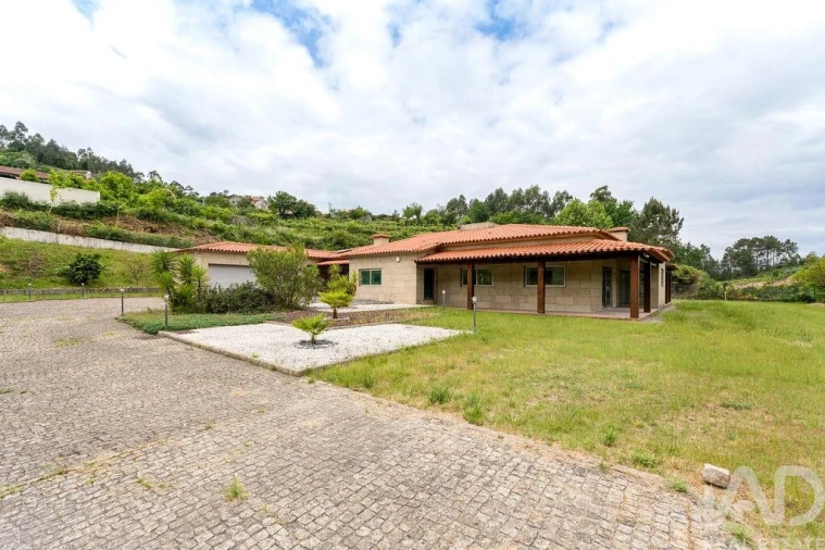 Moradia T4 para Venda em Recezinhos (São Mamede) Foto 4
