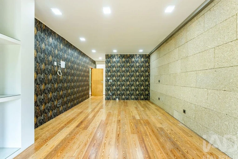 Moradia T4 para Venda em Recezinhos (São Mamede) Foto 21