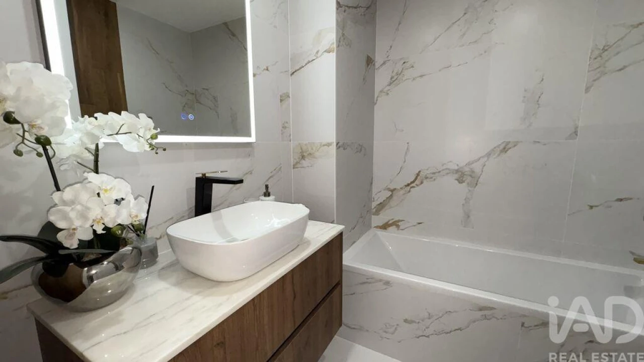 Apartamento T2 para Venda em Armação de Pera Foto 11