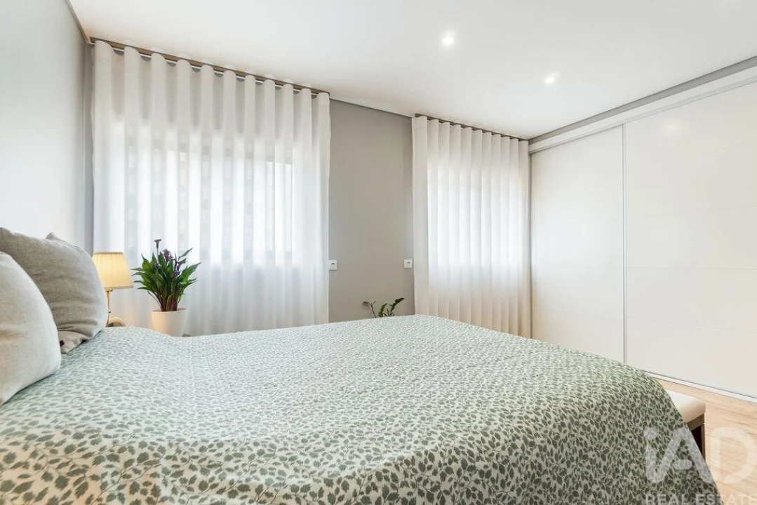 Apartamento T3 para Venda em Portimão Foto 13