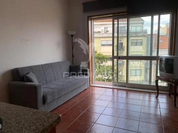Apartamento T1 para Venda em Paranhos