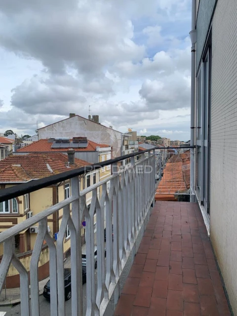 Apartamento T1 para Venda em Paranhos