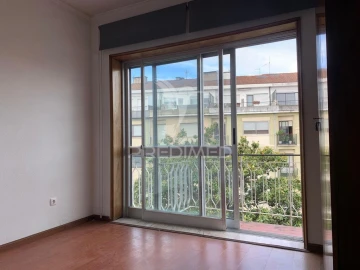 Apartamento T1 para Venda em Paranhos